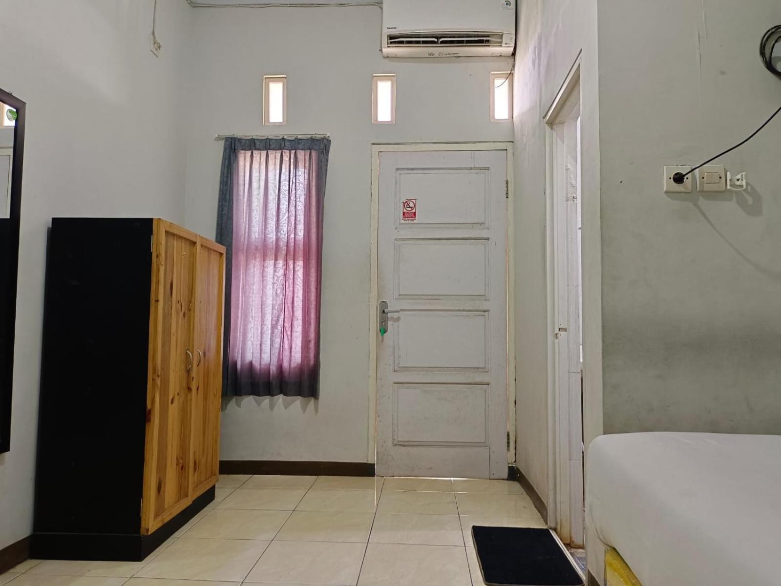 Oemah Jawa Guesthouse Jembel Esterno foto