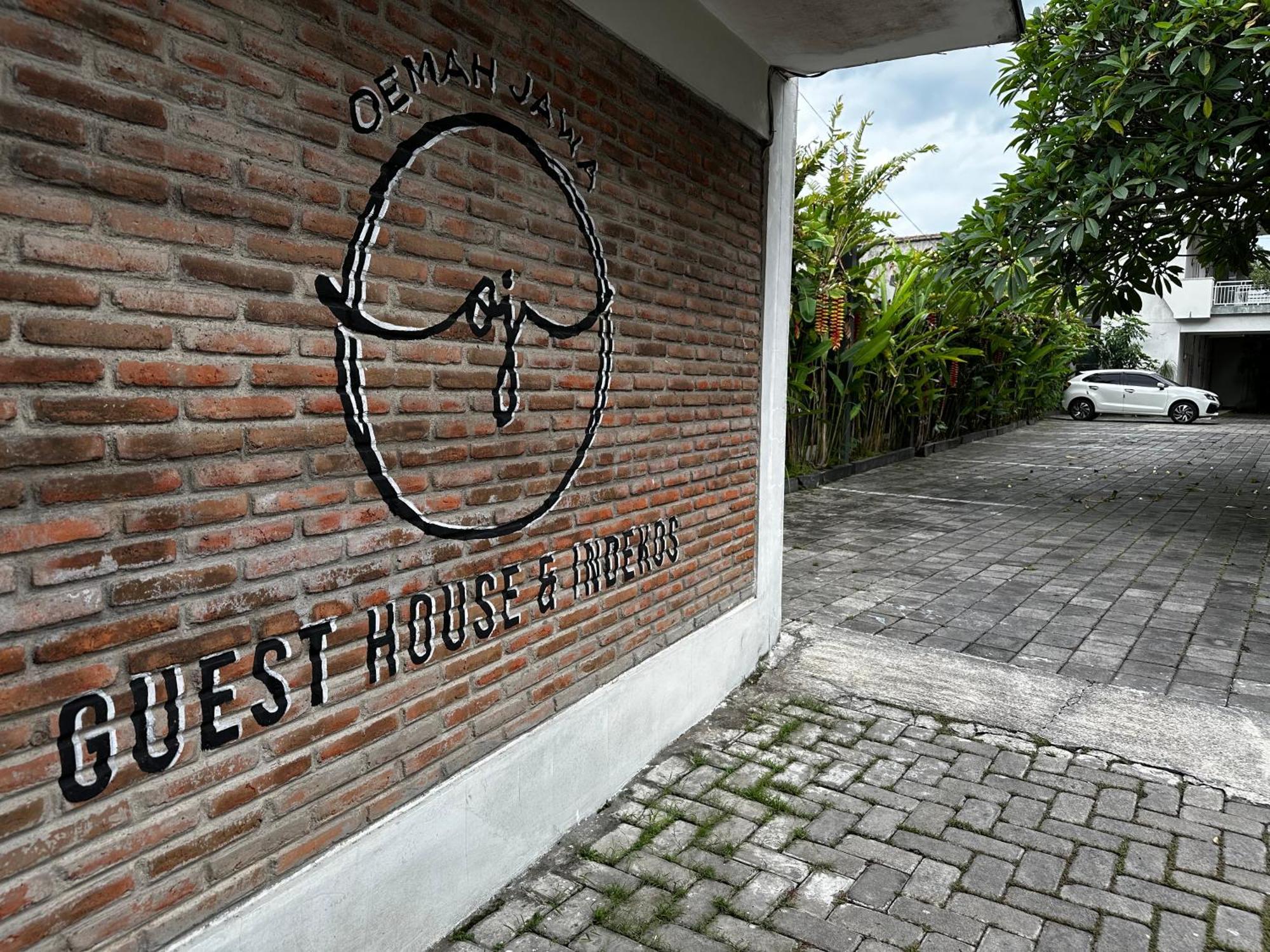 Oemah Jawa Guesthouse Jembel Esterno foto